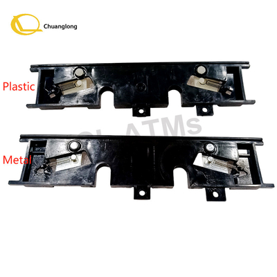 445-0582423 4450582423 ATM Peças sobressalentes NCR S1 Portão de camião de cassete de plástico com empurrador Assy NCR cassete empurrador